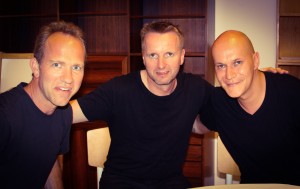 Kato & Safri Duo, lige inden de skal på scenen.