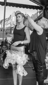 Pia Breiner fra Breiner Coiffure sætter hår til modeshow, Kalundborg Kulturnat 2014